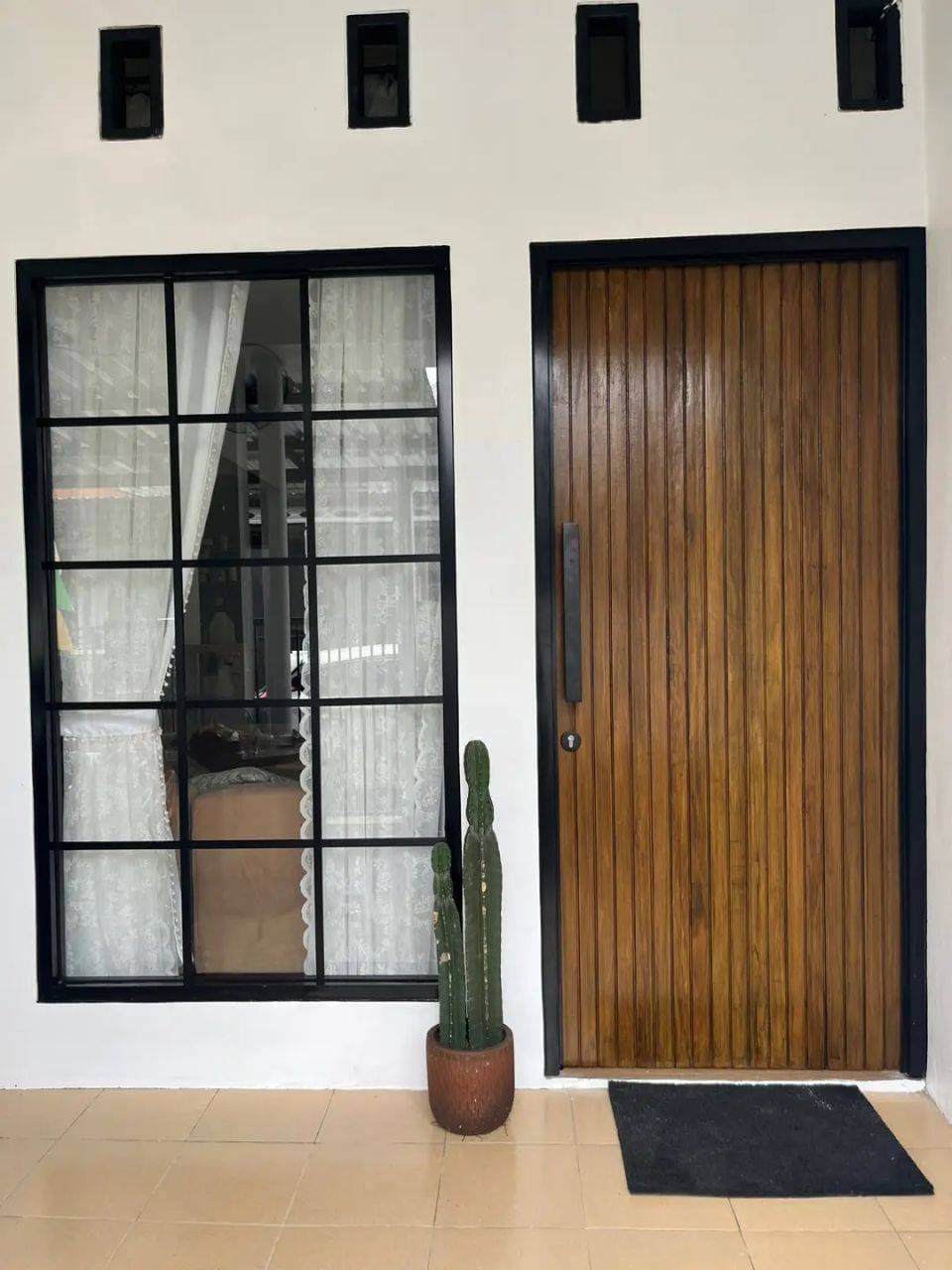 Frame Jendela Grid - Rumah Minimalis
