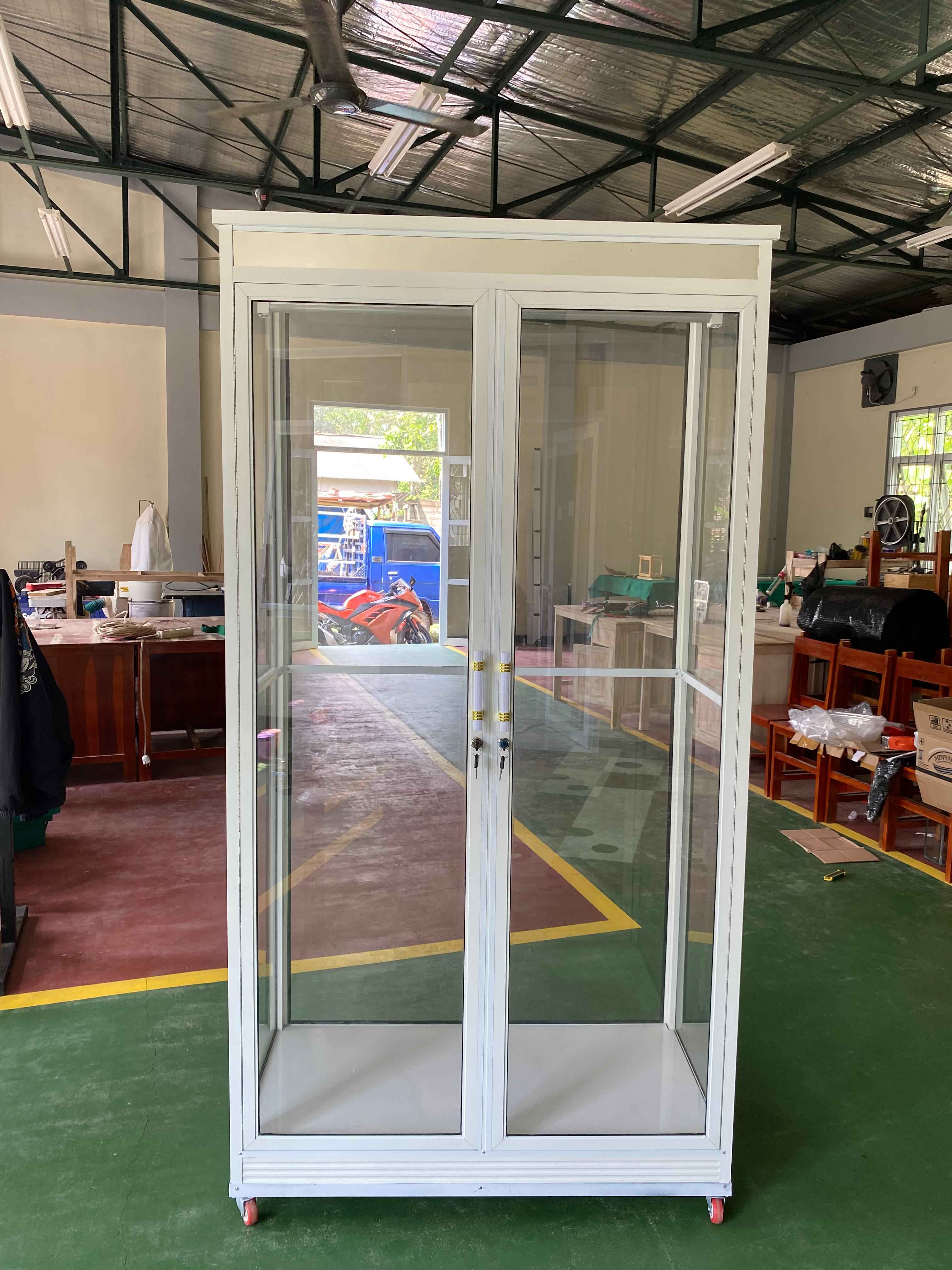 Lemari Display Aluminium - Workshop